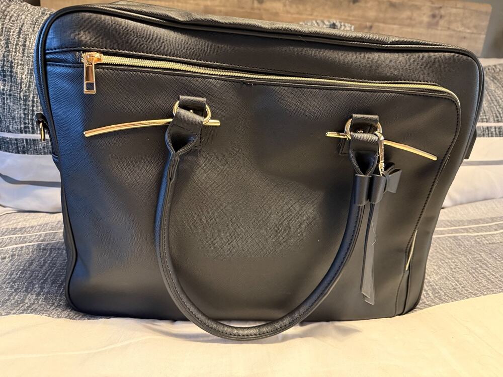 Large Computer Laptop Bag Briefcase Black with Charging Cord PC & Tablet Sleeves